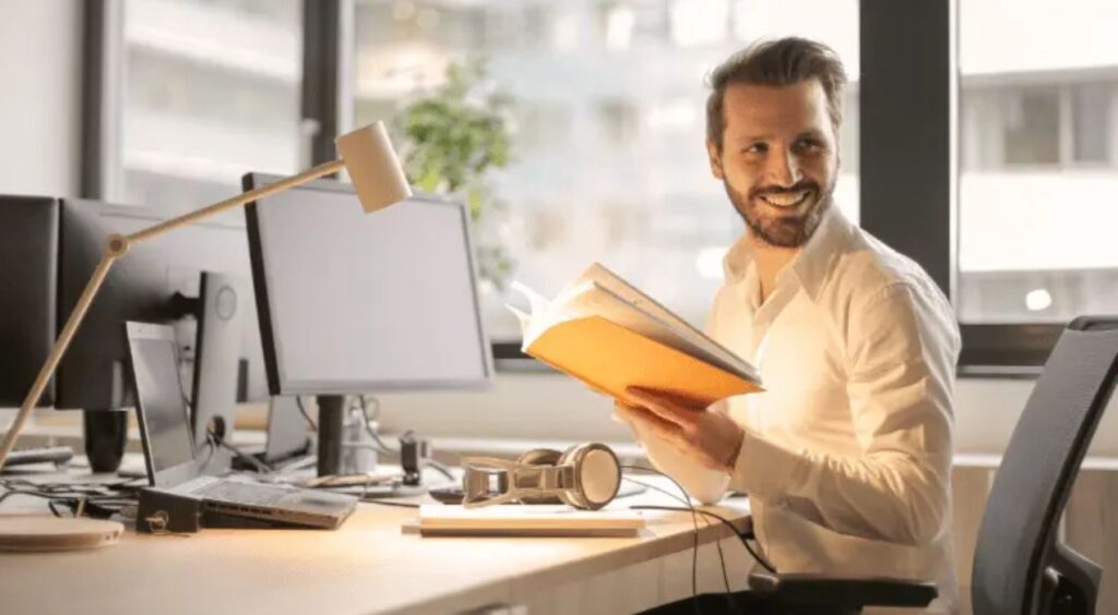 خدمات تعقيب​ تقدمها منصة وثاق
